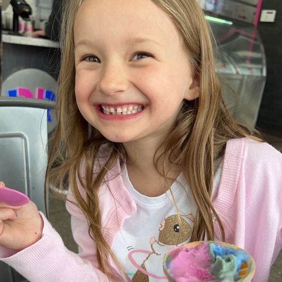 Meet your Posher, Darby - Picture 6 of 15